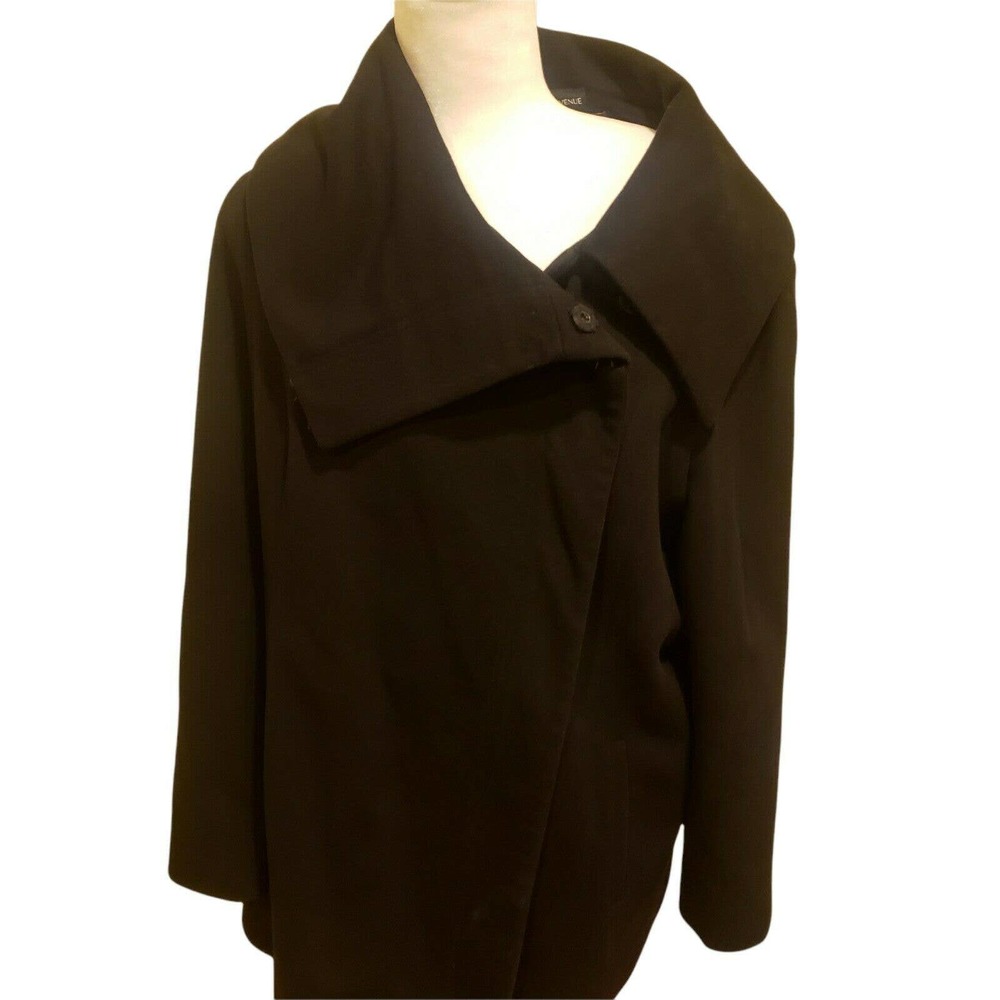 Saks Fifth Avenue Women's Wool Coat - Size 16, Black, oversized Collar - Picture 3 of 11